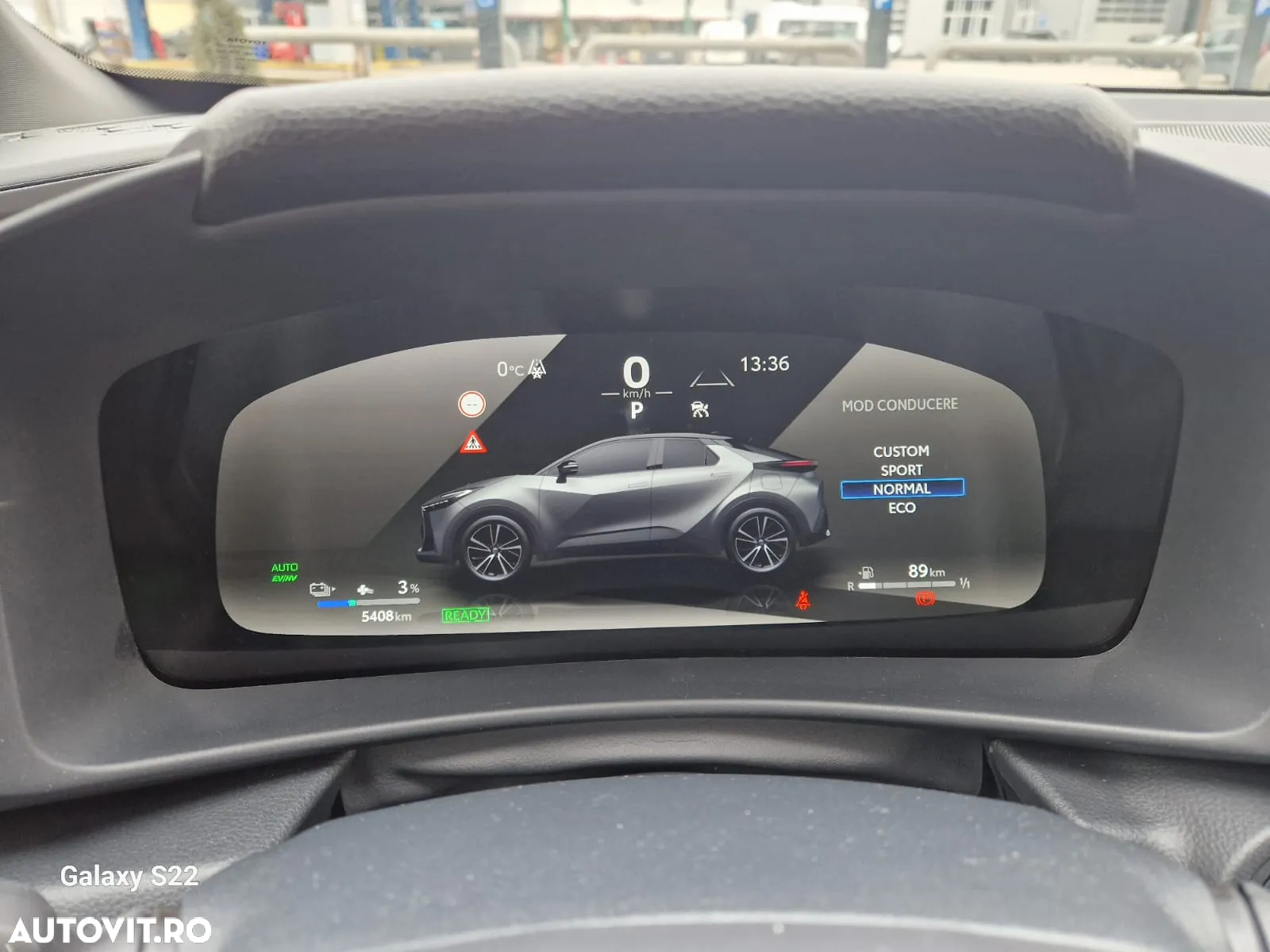 Toyota C-HR 2.0 PHEV 223 CP 4x2 CVT Dynamic - 12