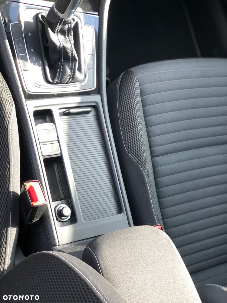 Volkswagen Golf 1.2 TSI BlueMotion Technology DSG Lounge - 24