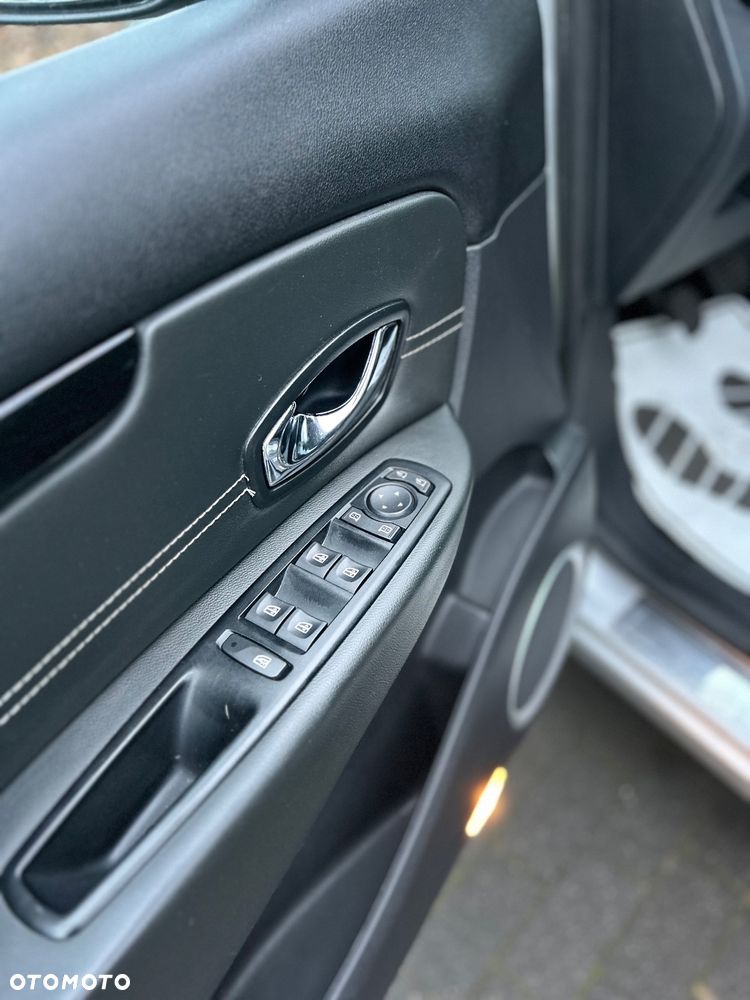 Renault Scenic Energy dCi 110 S&S Xmod Paris - 23