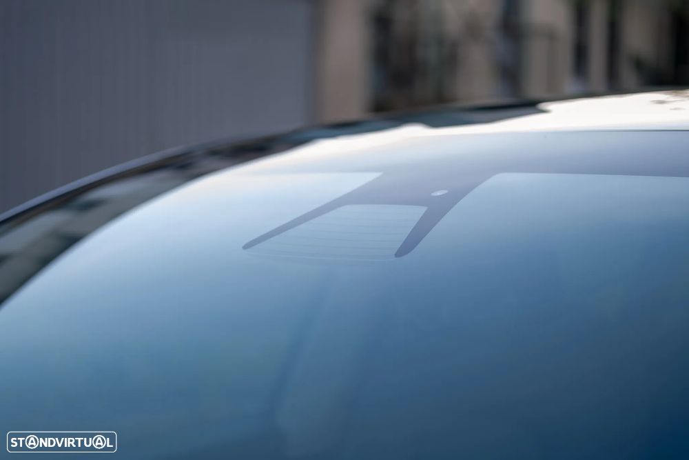 Tesla Model Y Long Range Dual Motor AWD - 22