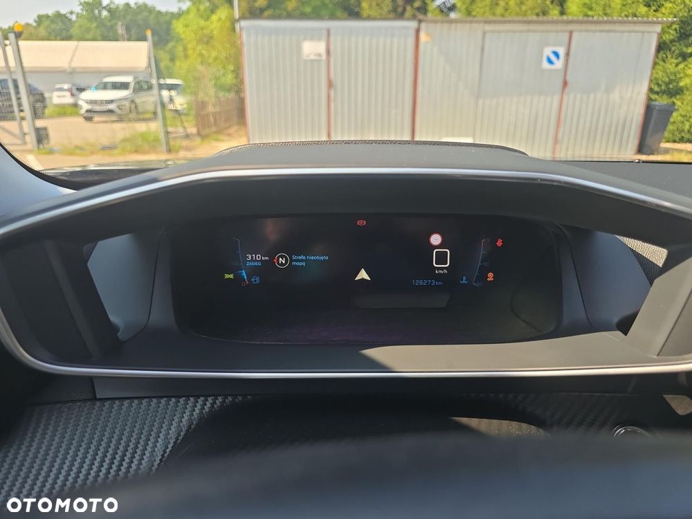 Peugeot 2008 1.5 BlueHDi Allure S&S - 11