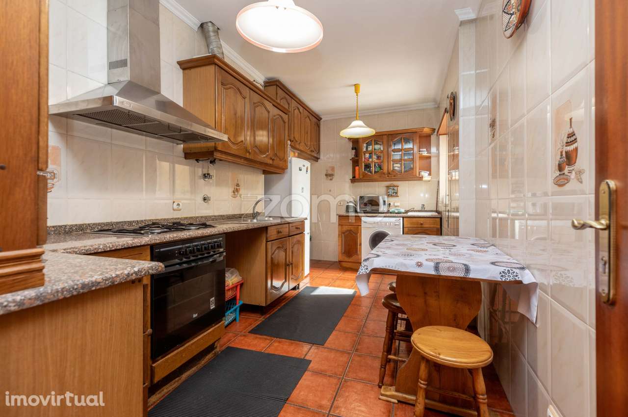 Prédio composto por dois apartamentos | Guerra Junqueiro | Coimbra - Grande imagem: 5/60