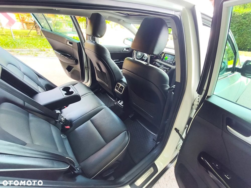 Kia Sportage 1.7 CRDI 2WD Dream-Team Edition - 13