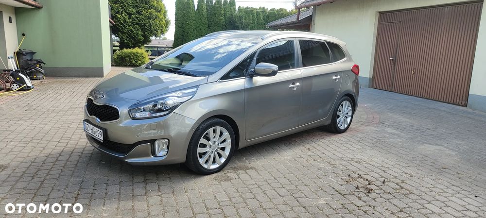 Kia Carens 1.7 CRDi XL 7os - 12