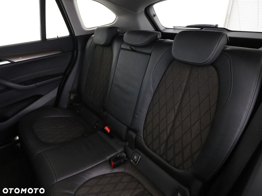 BMW X1 sDrive20i xLine - 18