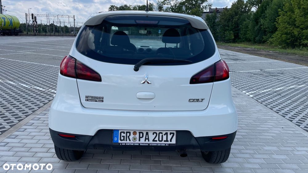 Mitsubishi Colt 1.1 - 7
