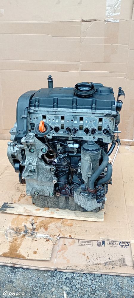 Silnik blok silnika słupek VW Passat B6 2.0 TDI BMA - 6