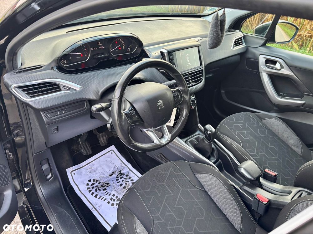 Peugeot 2008 2017 photo 5