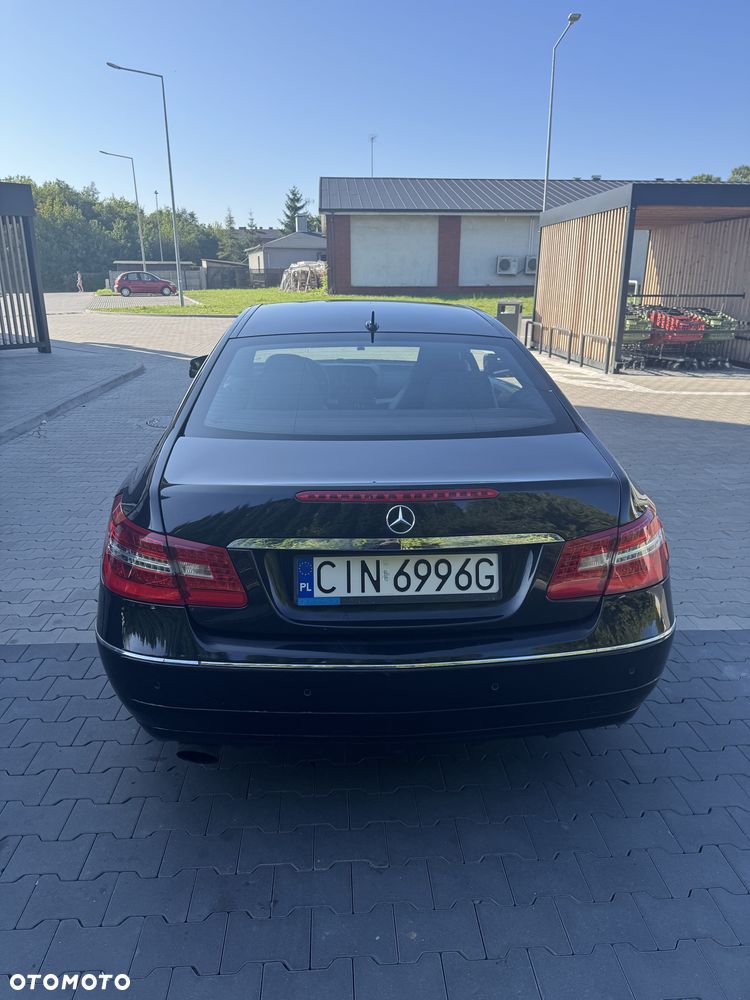 Mercedes-Benz Klasa E 250 CGI BlueEffICIENCY - 6