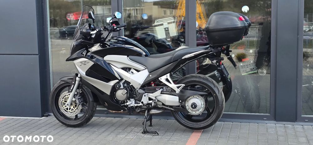 Honda VFR - 24