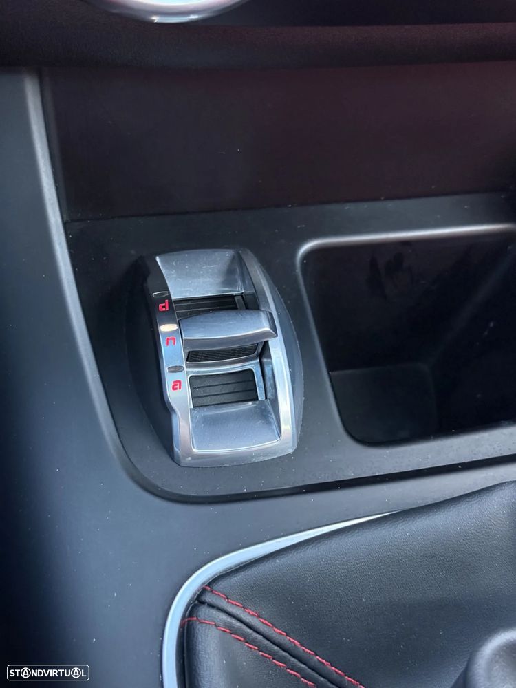 Alfa Romeo Giulietta ver-1750-tbi-quadrifoglio-verde - 25