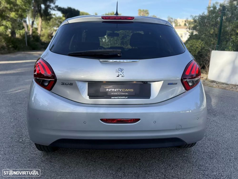 Peugeot 208 1.2 PureTech Style - 8