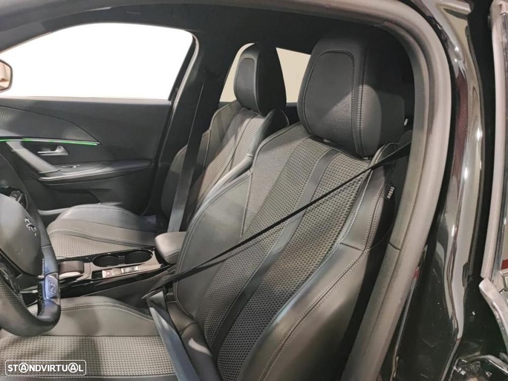 Peugeot 2008 1.5 BlueHDi GT EAT8 - 3