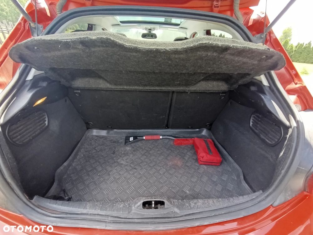 Peugeot 208 1.2 PureTech GPF Allure S&S EAT6 - 8