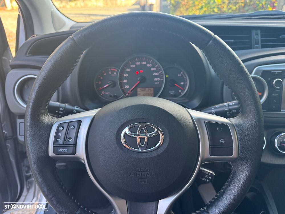 Toyota Yaris - 10