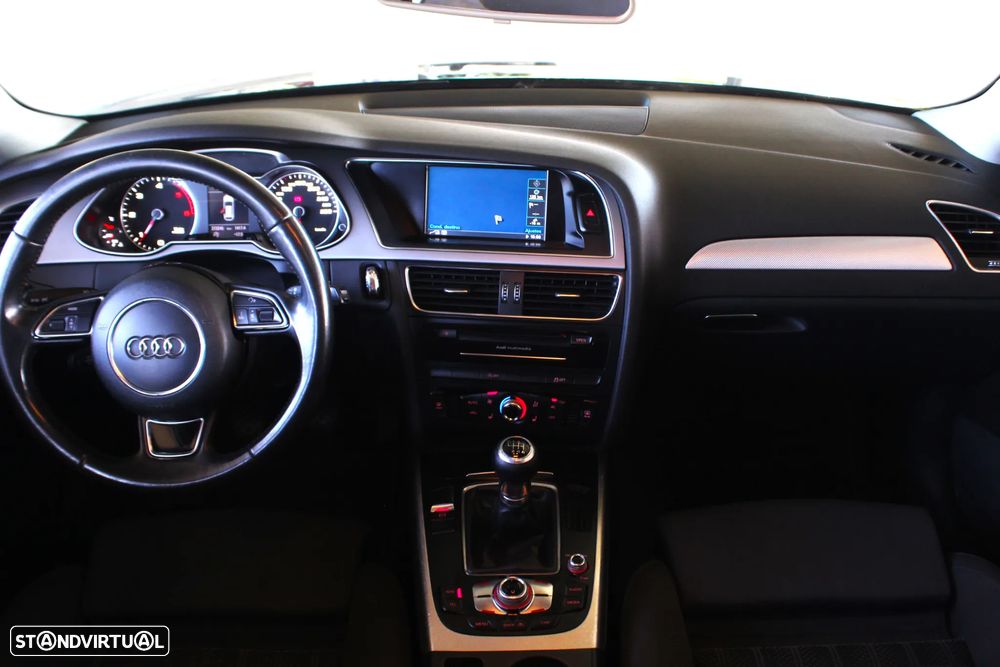Audi A4 Avant 2.0 TDI DPF S line Sport Pack - 41