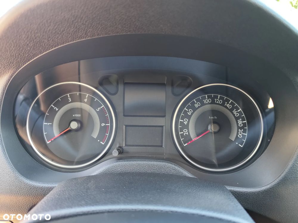 Peugeot 301 1.6 VTi Allure - 35