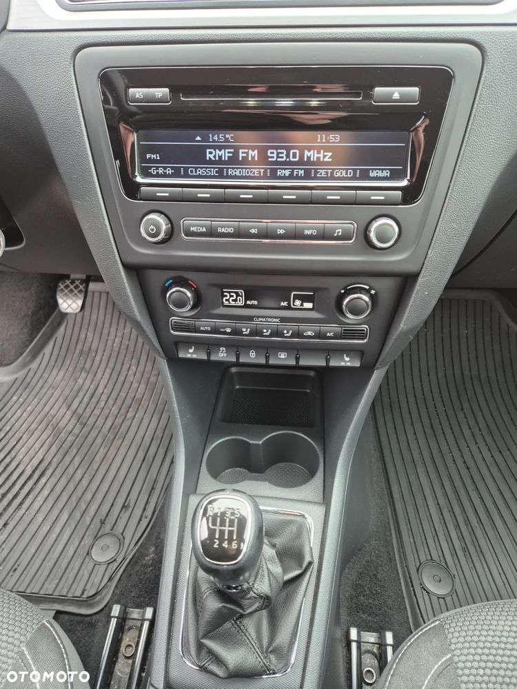 Skoda RAPID 1.2 TSI Ambition - 10