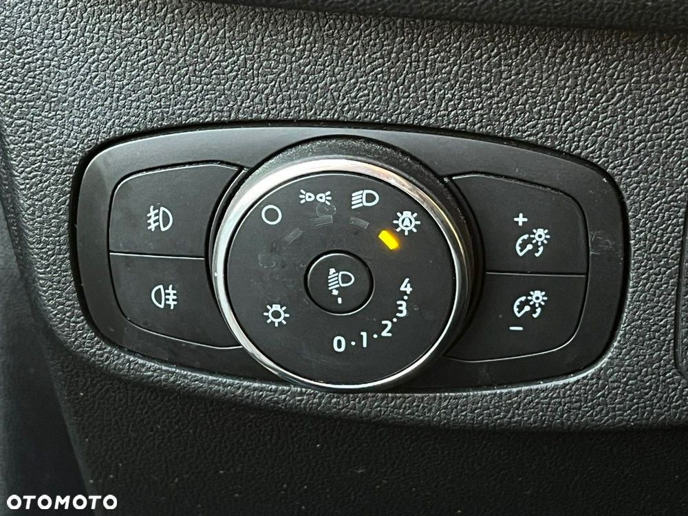 Ford Focus 1.5 EcoBlue Start-Stopp-System TITANIUM DESIGN - 26