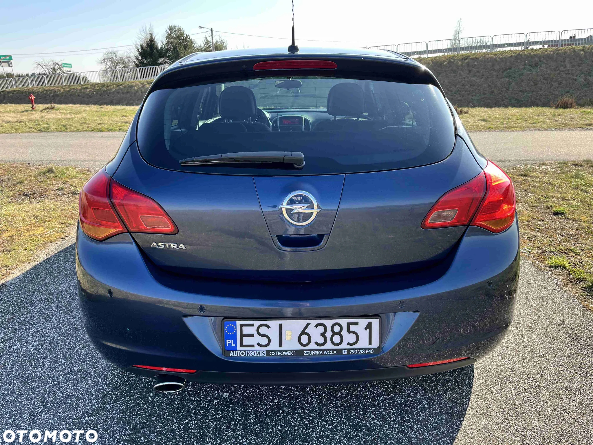 Opel Astra IV 1.4 T Cosmo - 4