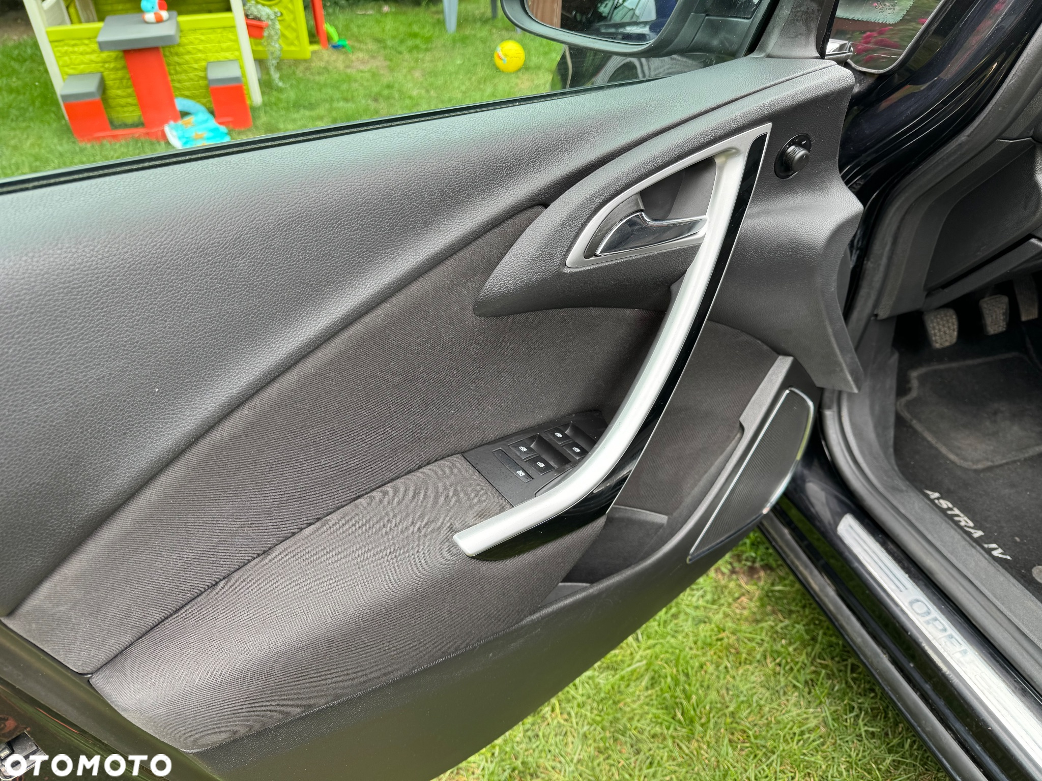 Opel Astra IV 1.6 T Cosmo - 6
