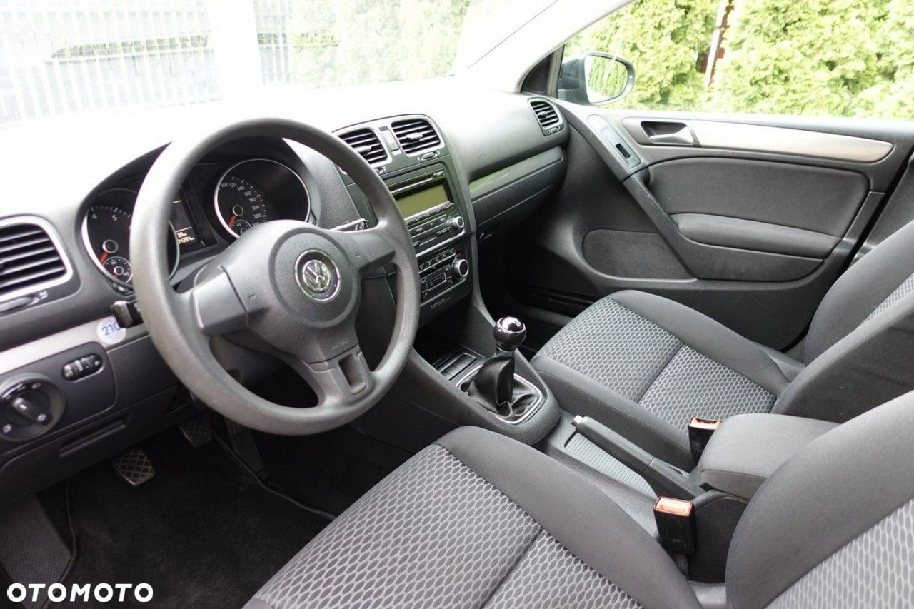 Volkswagen Golf - 11