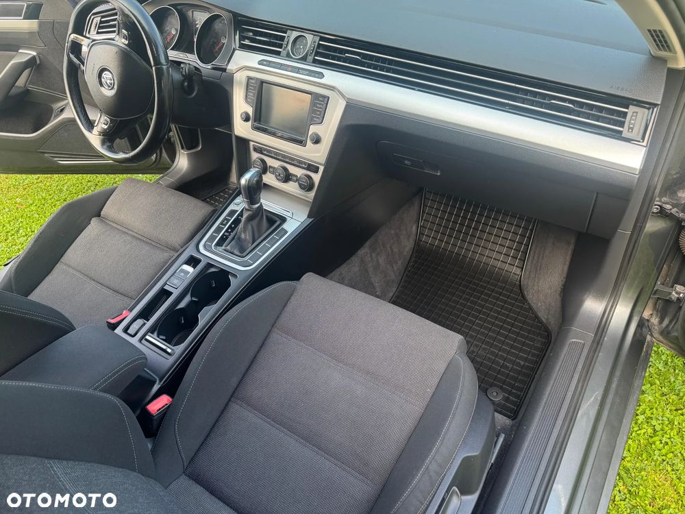 Volkswagen Passat 2.0 TDI SCR Comfortline DSG - 11