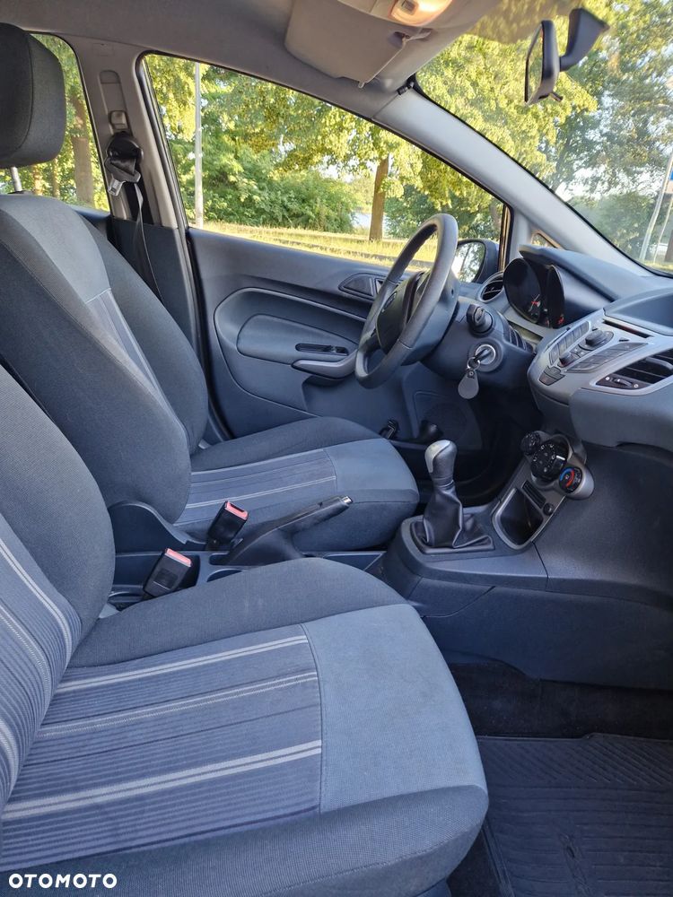 Ford Fiesta 1.25 Trend - 33