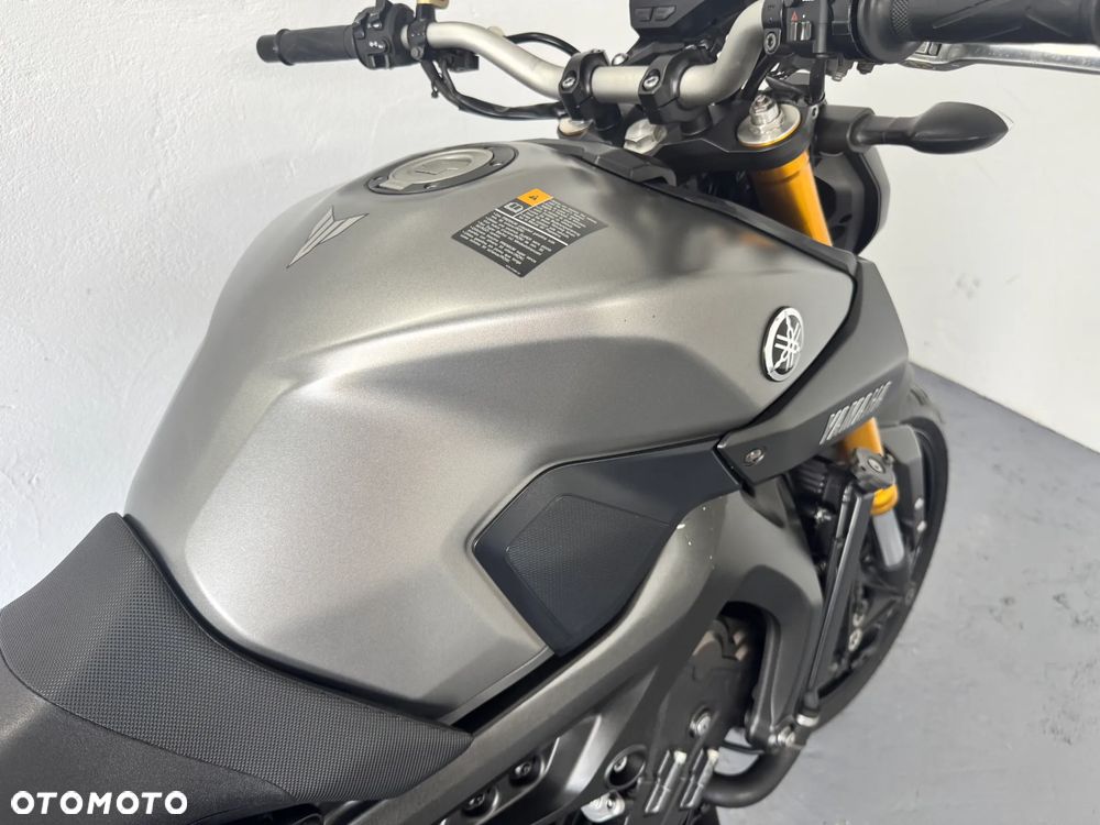 Yamaha MT - 17