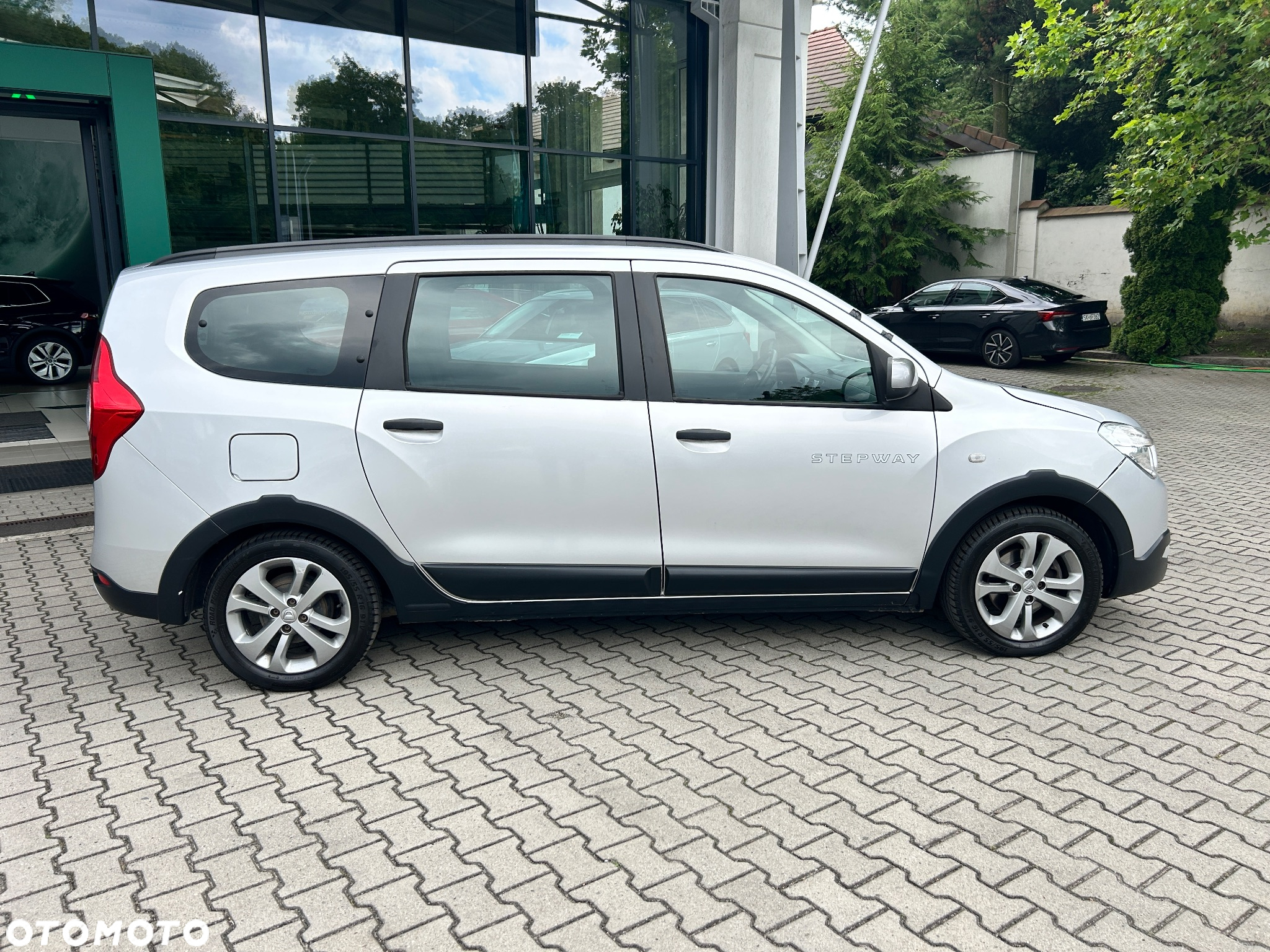 Dacia Lodgy 1.2 TCe Stepway - 4