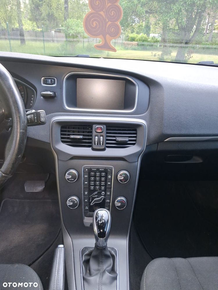 Volvo V40 D2 Geartronic Momentum - 17
