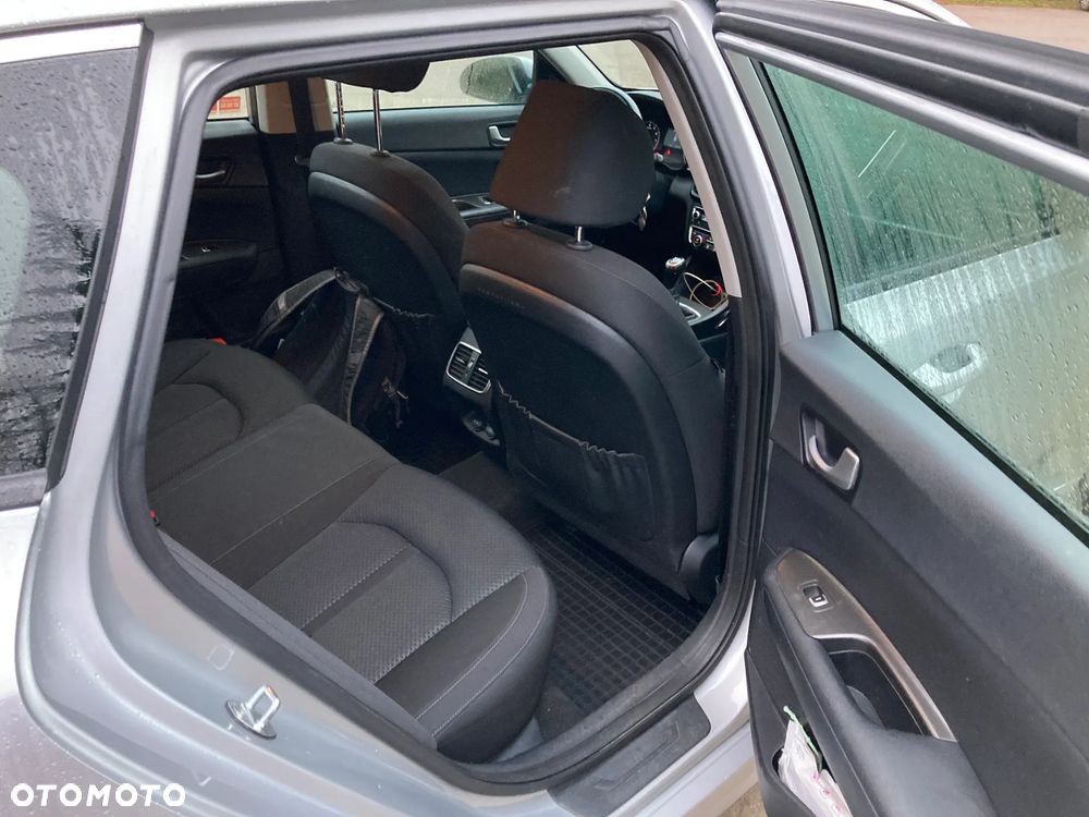 Kia Optima 2.0 M - 15