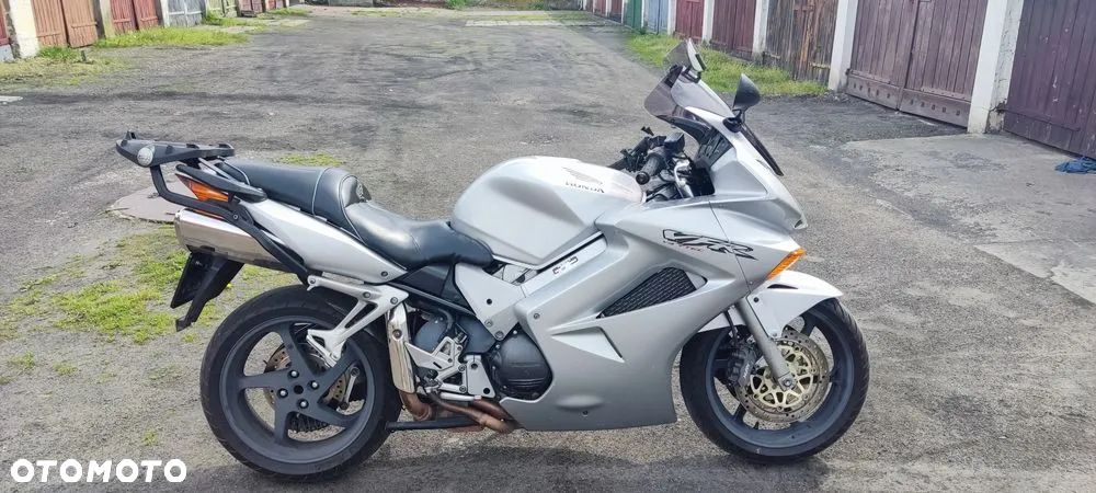 Honda VFR - 1