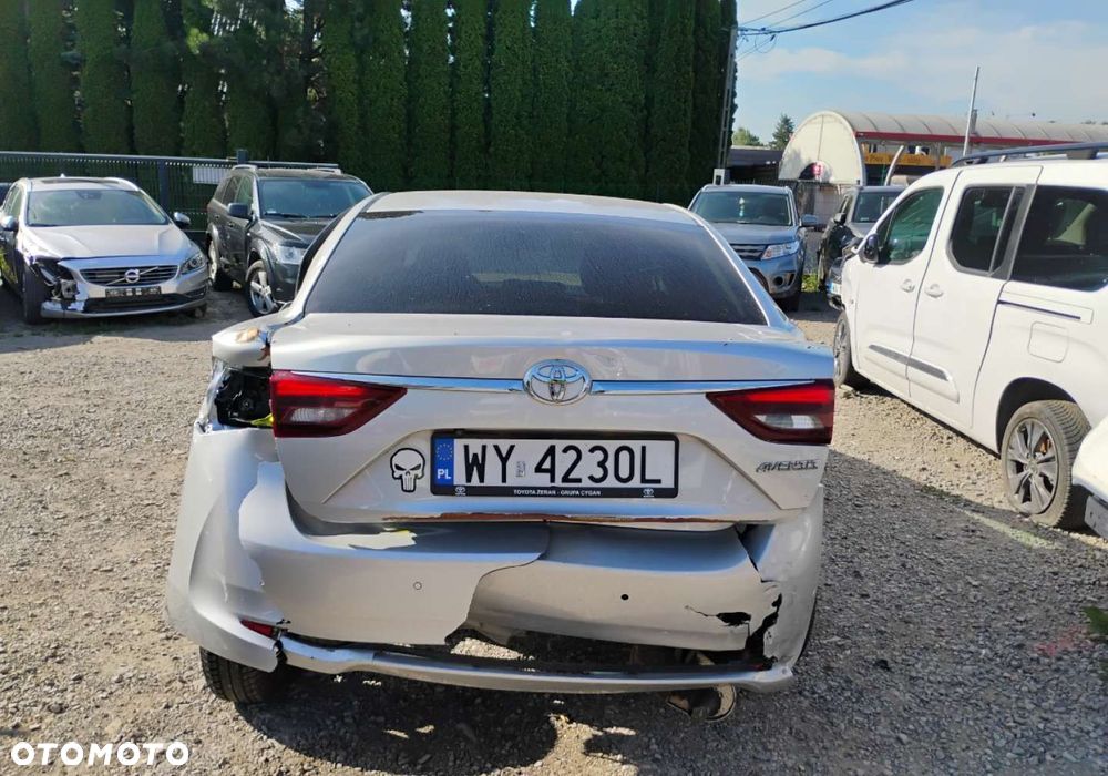 Toyota Avensis - 19