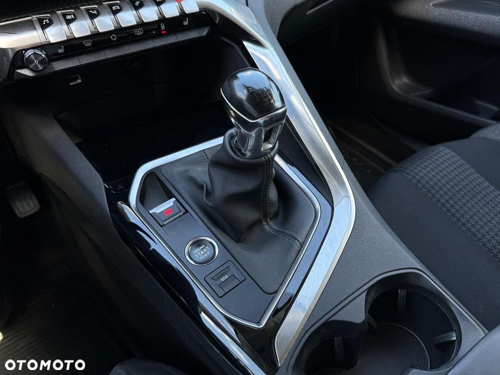 Peugeot 3008 - 13