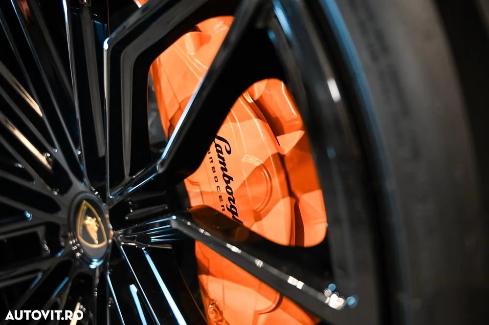 Lamborghini URUS - 25