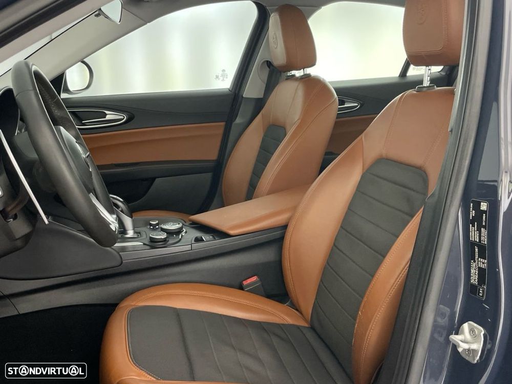 Alfa Romeo Giulia 2.2 D Super AT8 - 19