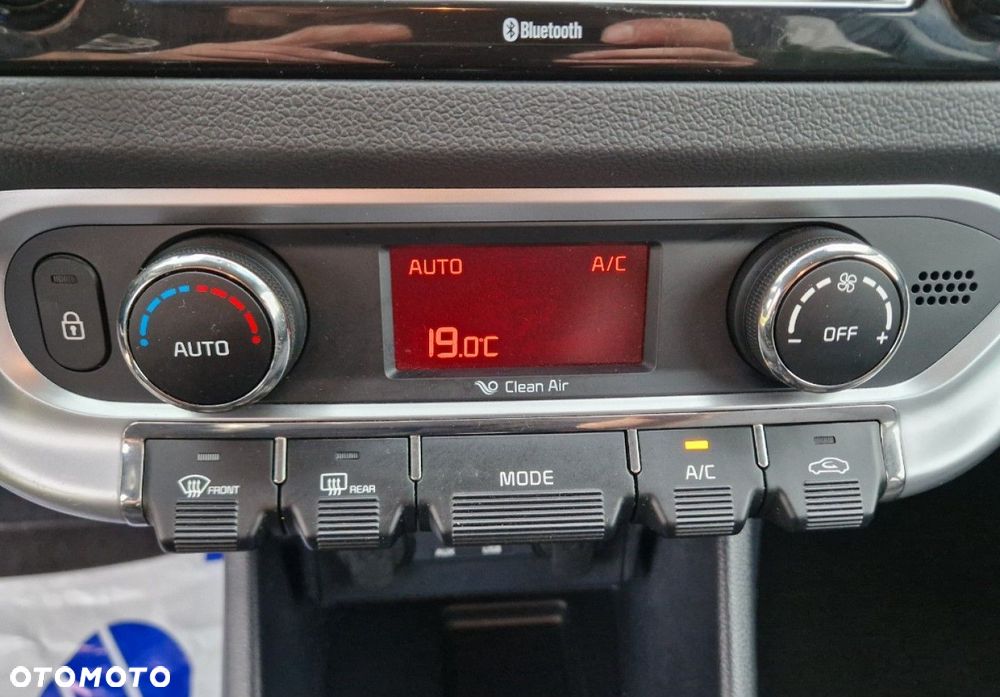 Kia Rio 1.4 Dream Team Edition - 22