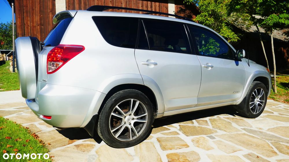 Toyota Rav4 2008 photo 4