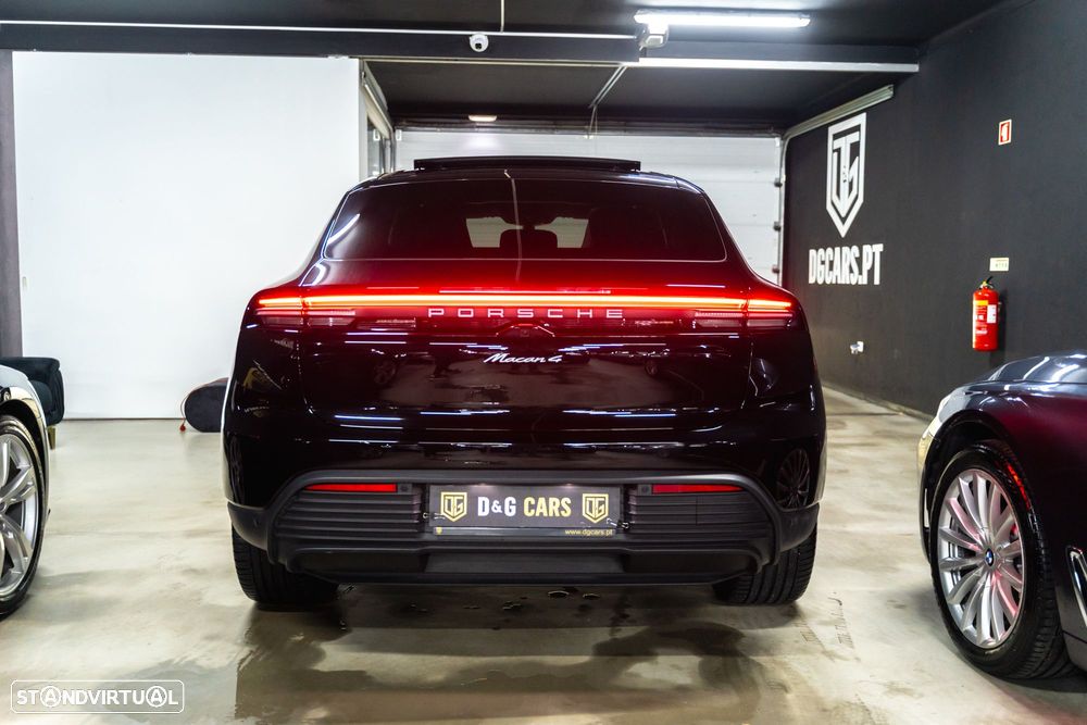 Porsche Macan Electric 4 - 27