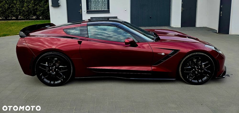 Chevrolet Corvette - 4