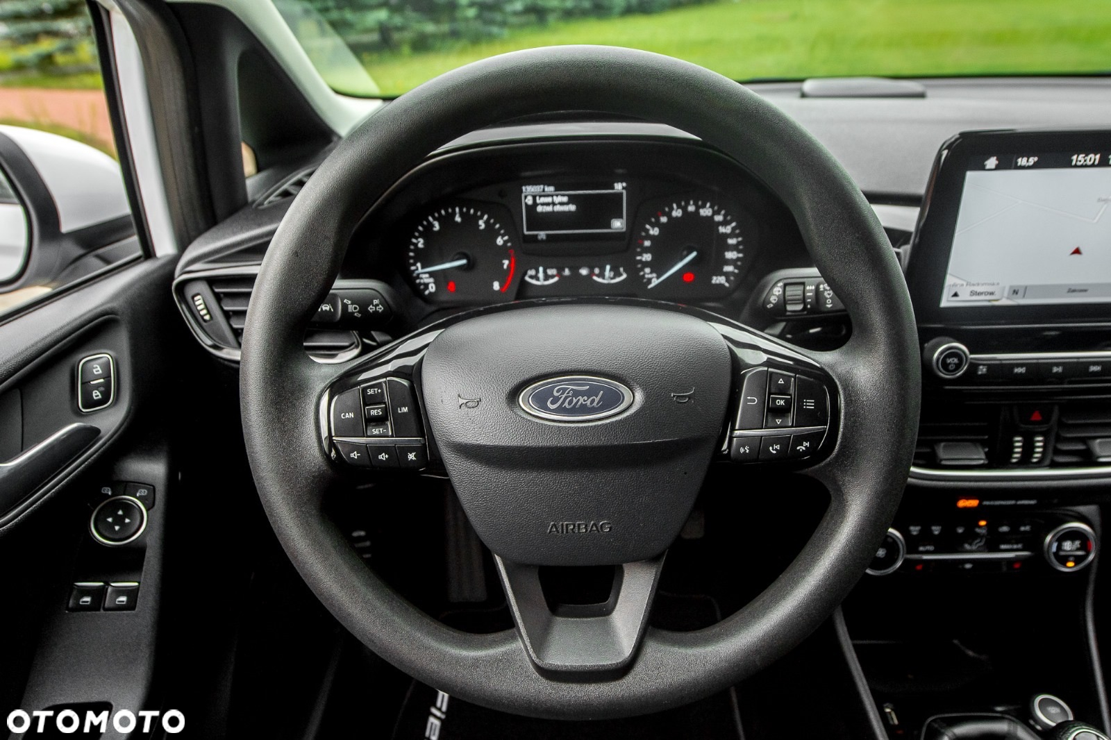 Ford Fiesta 1.0 EcoBoost S&S TITANIUM - 29