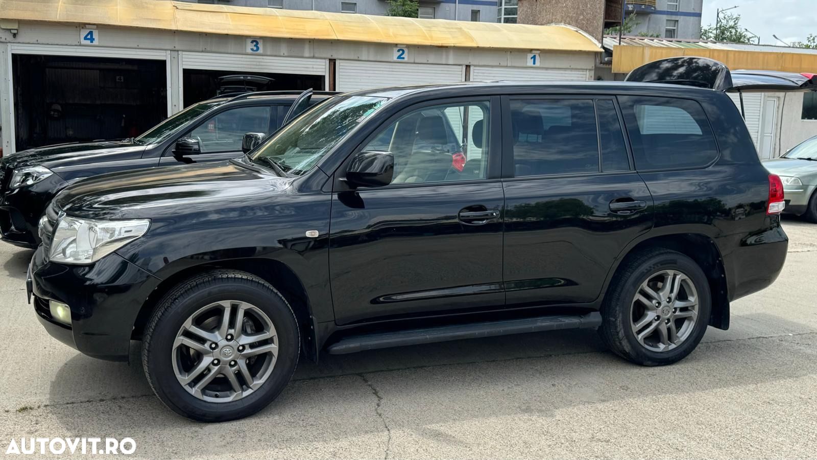 Toyota Land Cruiser V8 4.5 Aut Executive - 1