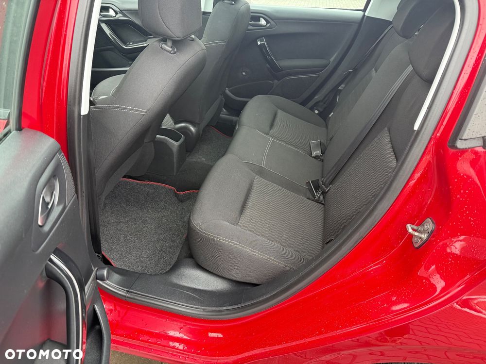 Peugeot 208 Blue-HDi 100 Stop&Start Style - 12