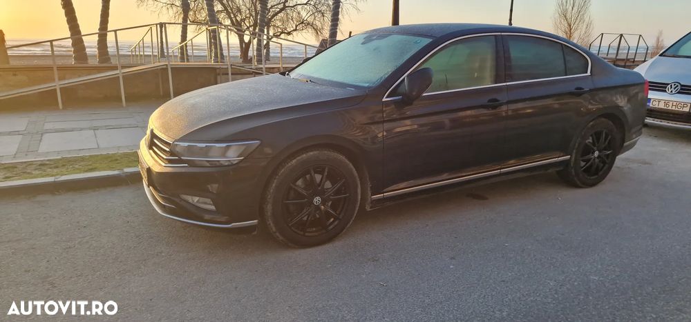 Volkswagen Passat 2.0 TDI DSG Comfortline - 2