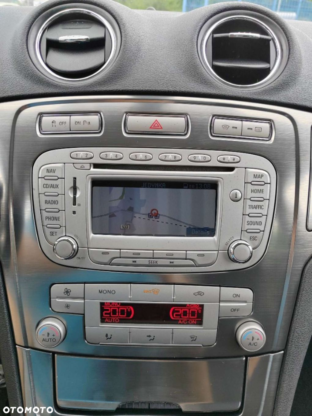 Ford Mondeo - 12