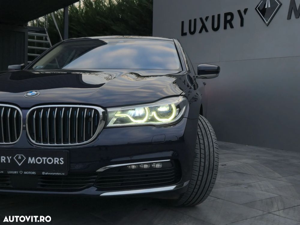 BMW Seria 7 740Le iPerformance - 40