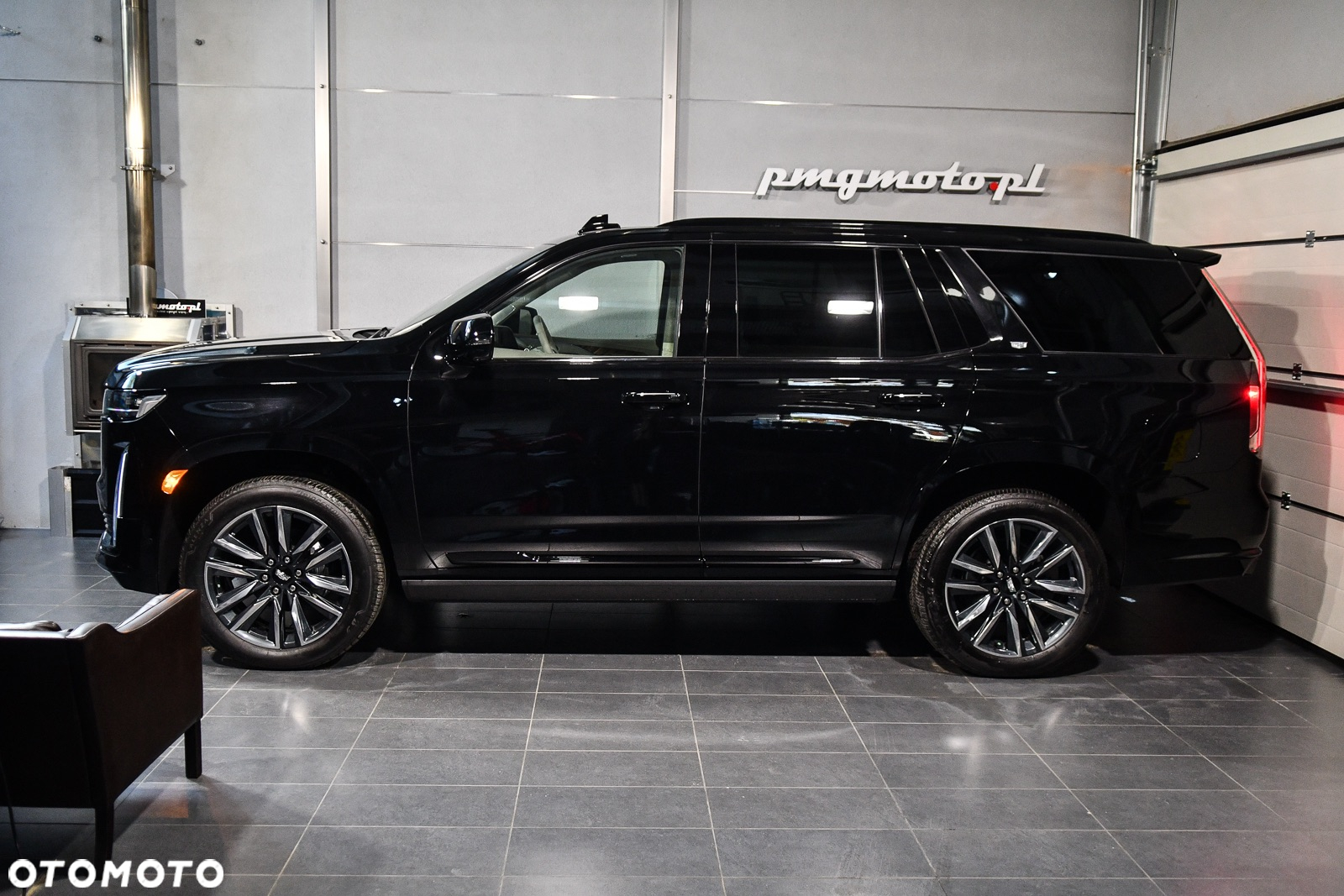Cadillac Escalade - 6