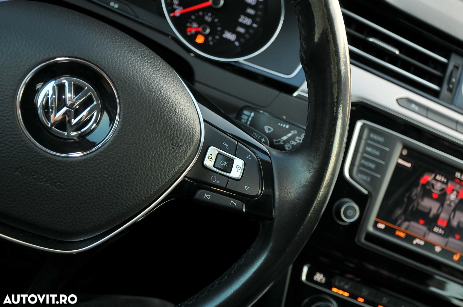 Volkswagen Passat - 19