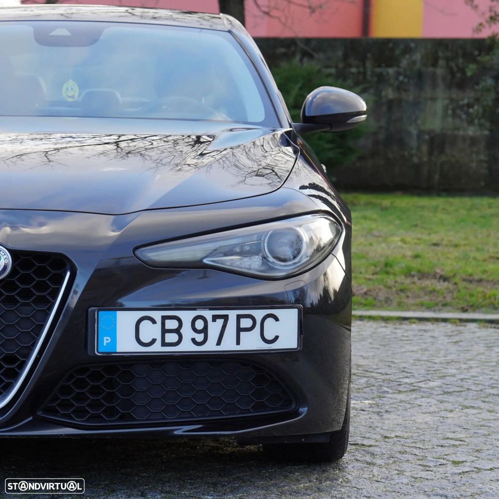 Alfa Romeo Giulia 2.2 D - 37